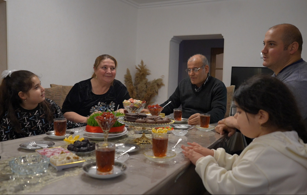İllərin həsrəti sona çatdı - Məmmədovlar ailəsi öz evində