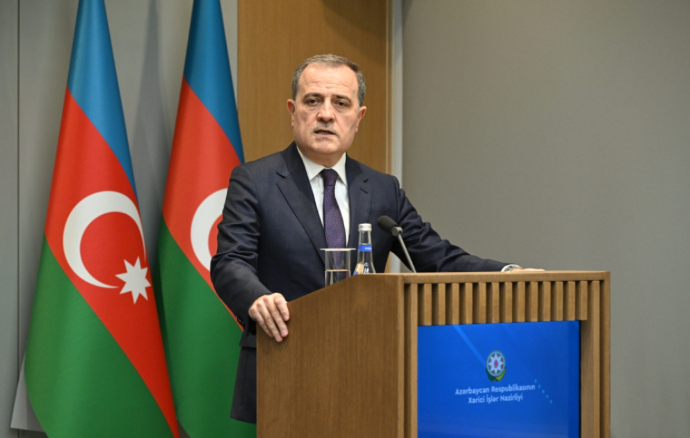 Nazir: İstehsal olunan yaşıl enerjinin Avropaya çatdırılması mühüm əhəmiyyət kəsb edir