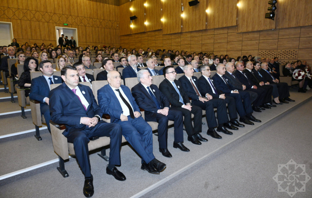 YAP Binəqədi Rayon Təşkilatı yaradılmasının 33-cü ildönümünü qeyd edir