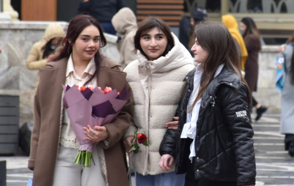 Bir gün deyil, hər gün dəyərlisiniz
