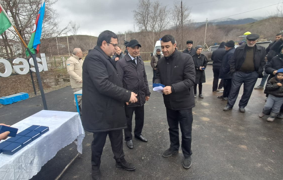 Qırmızı Bazarda daha 20 ailəyə evlərinin açarları təqdim olunub