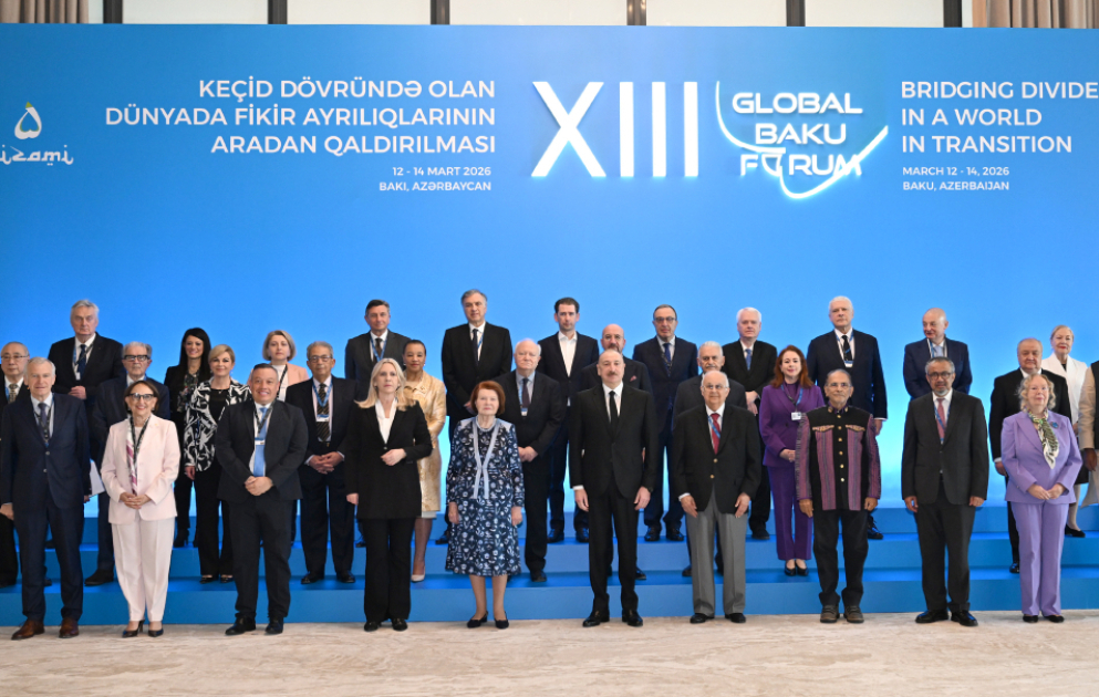 13. Globales Baku-Forum unter dem Motto „Überwindung von Meinungsverschiedenheiten in einer Welt im Wandel“ eröffnet
Präsident Ilham Aliyev spricht bei Eröffnungszeremonie des Forums