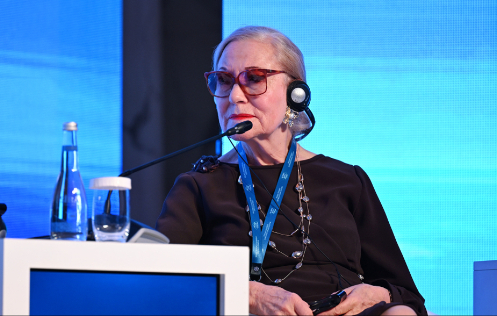 Benita Ferrero-Valdner: Dövlət-özəl tərəfdaşlığına və qeyri-dövlət aktorlarının iştirakına xüsusi diqqət yetirilməlidir