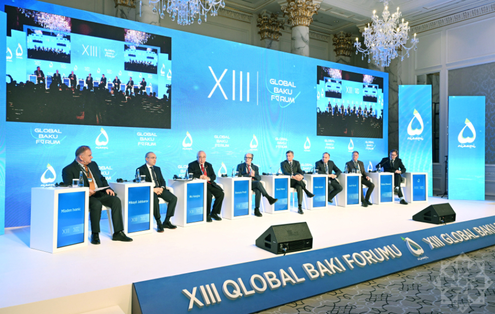 XIII Qlobal Bakı Forumunun ikinci günü: “Çin və Qlobal İdarəetmə Təşəbbüsü”