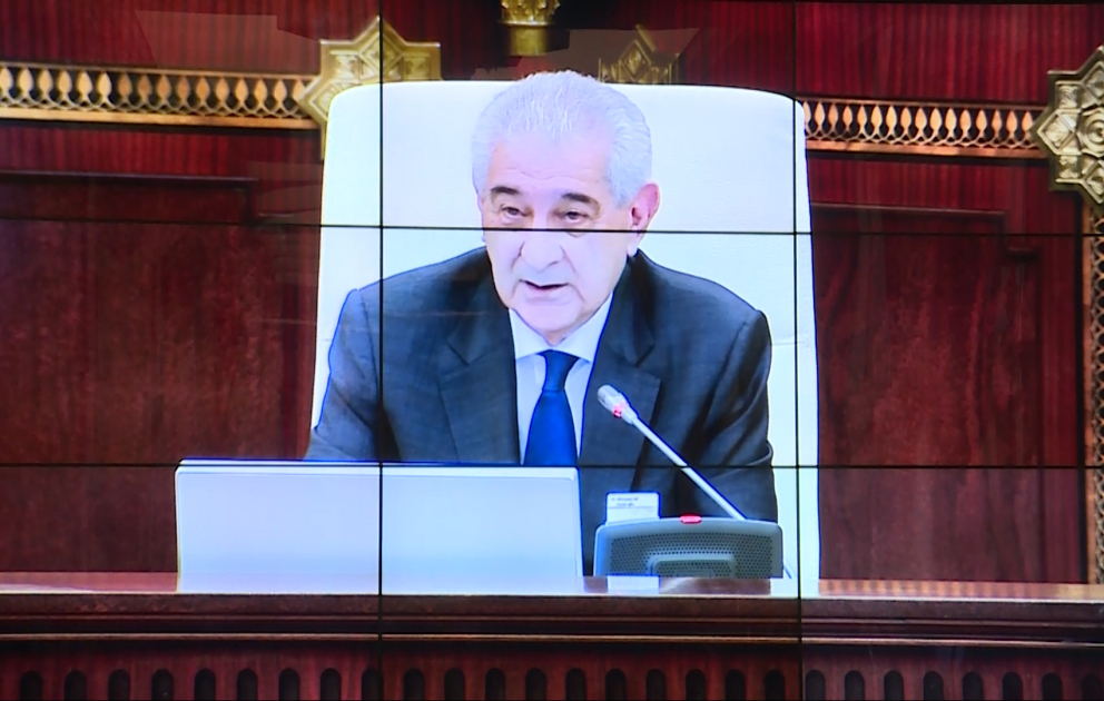 Əli Əhmədov: Son bir neçə ildə Azərbaycanda əhalinin artım tempində azalma müşahidə olunmaqdadır