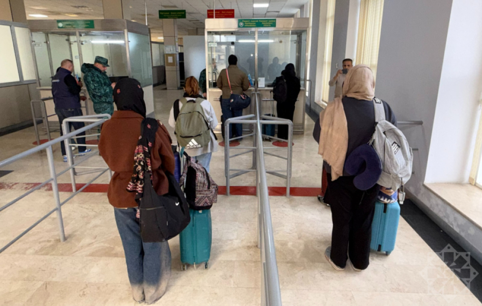 İrandan təxliyə olunan daha 39 Hindistan vətəndaşı Azərbaycan ərazisinə keçib
