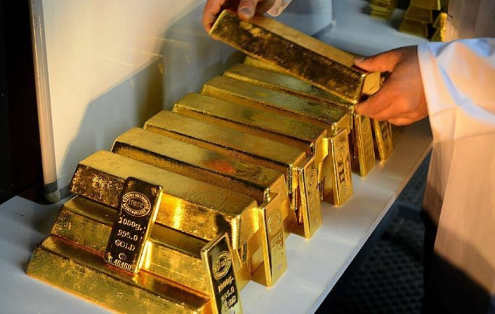 На мировом рынке цена на золото повысилась более чем на 22 доллара