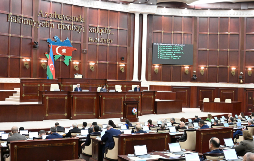 Süni intellektlə hazırlanan materialların yayılmasına dair məhdudiyyətlər müəyyənləşir