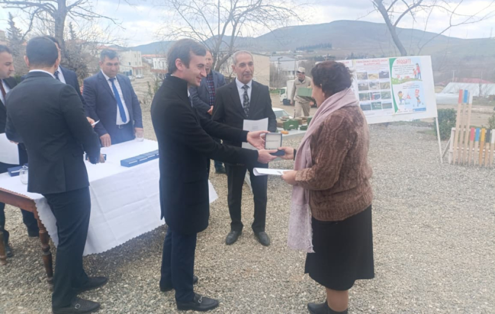 Xocavənd kəndində daha 11 ailəyə evlərinin açarları təqdim olunub