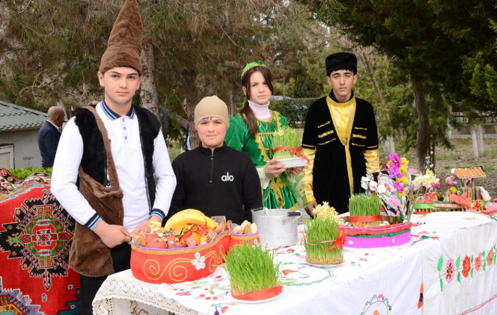 Bahar fəsli Kürdəmirdə coşqu ilə qarşılanır: Novruz tonqalı qalandı