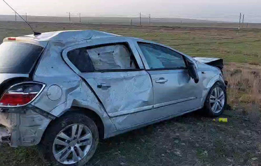 Hacıqabulda avtomobil aşıb, xəsarət alanlar var