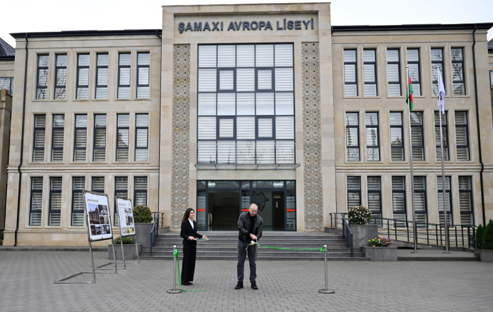 Präsident Ilham Aliyev weiht Gebäude des Europäischen Lyzeums in Schamachi ein