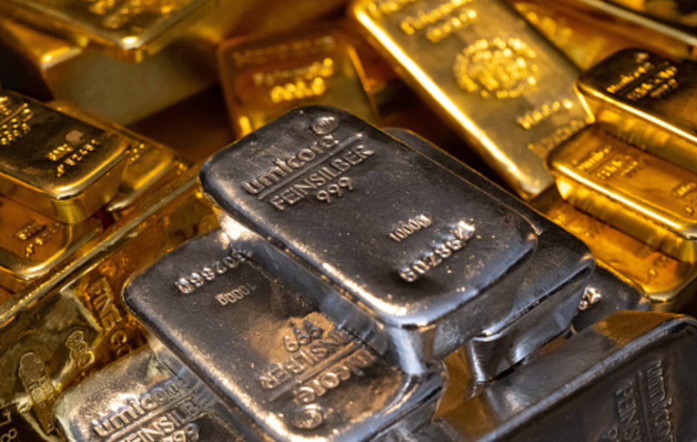 Le prix de l’or en hausse, celui de l’argent en chute sur les bourses