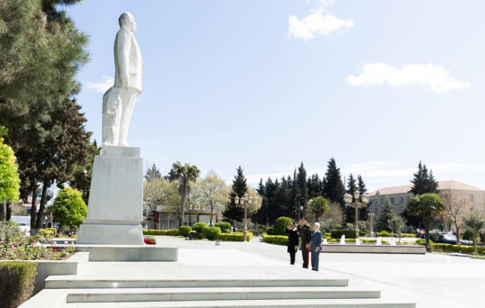 Daxili işlər naziri Cəlilabadda vətəndaşların müraciətlərini dinləyib və gənclərin arasından seçim edib