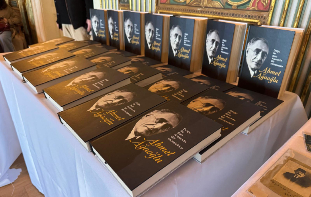 В Стамбуле презентована книга об Ахмед беке Агаоглу