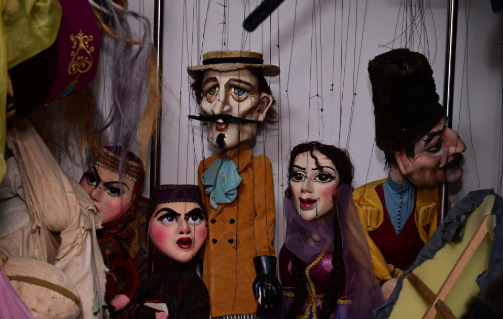 Kiçik kuklalar, böyük sənət: Kukla Teatrının 95 illik salnaməsi - REPORTAJ