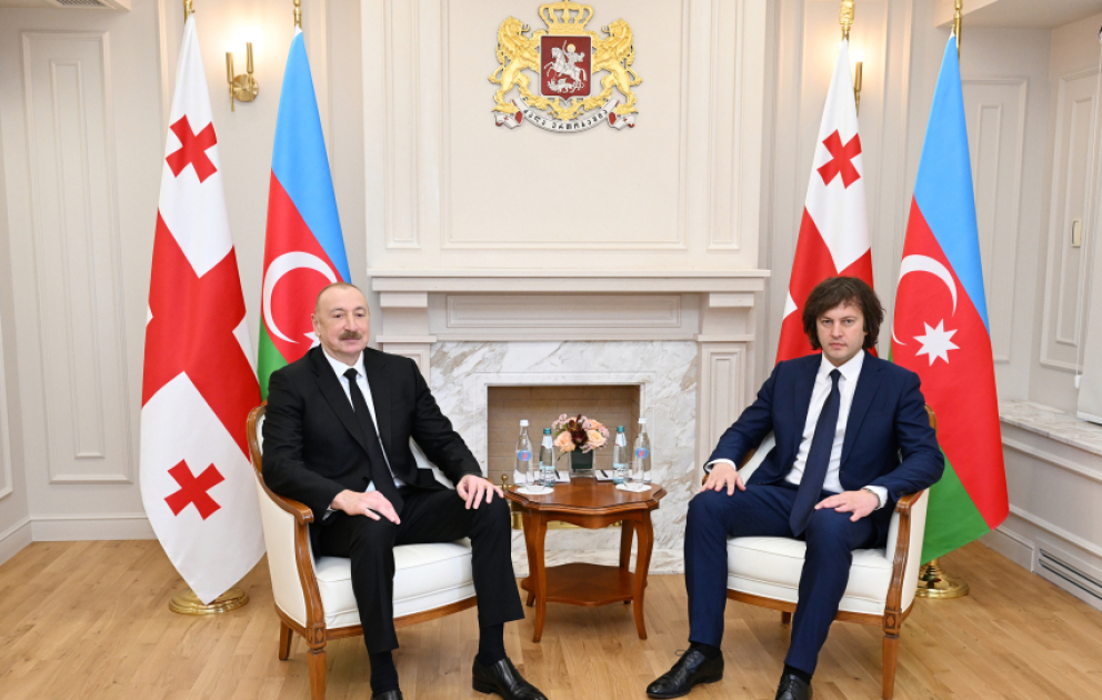 Le président azerbaïdjanais rencontre en tête-à-tête le Premier ministre géorgien
