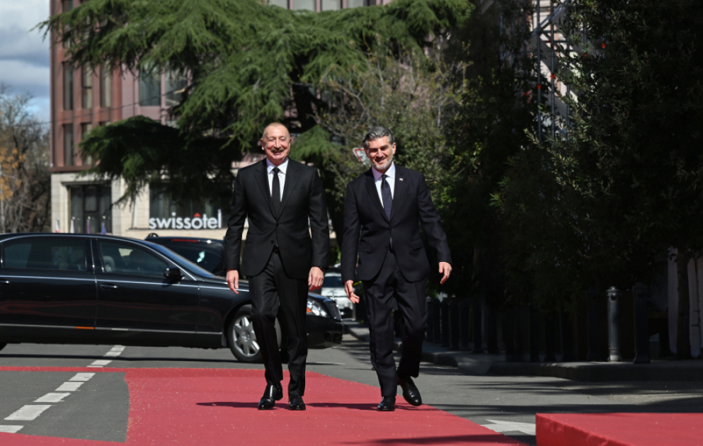Offizielle Begrüßungszeremonie für Präsident Ilham Aliyev in Tiflis