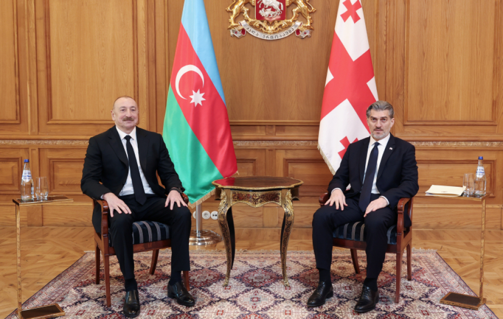 Aserbaidschans Präsident Ilham Aliyev trifft in Tiflis seinen georgischen Amtskollegen Micheil Kawelaschwili