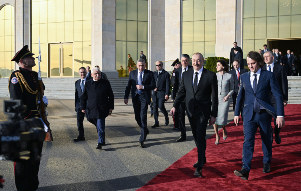Präsident Ilham Aliyev beendet seinen Staatsbesuch in Georgien