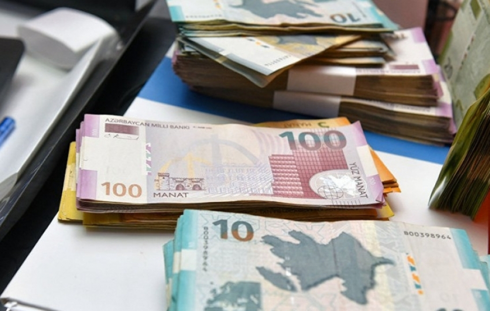 Büdcə gəlirləri 9,6 milyard manata çatıb