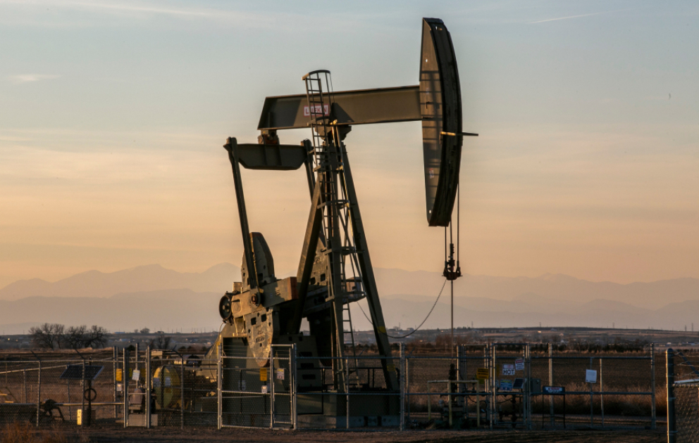 Цены на нефть снизились на мировых биржах