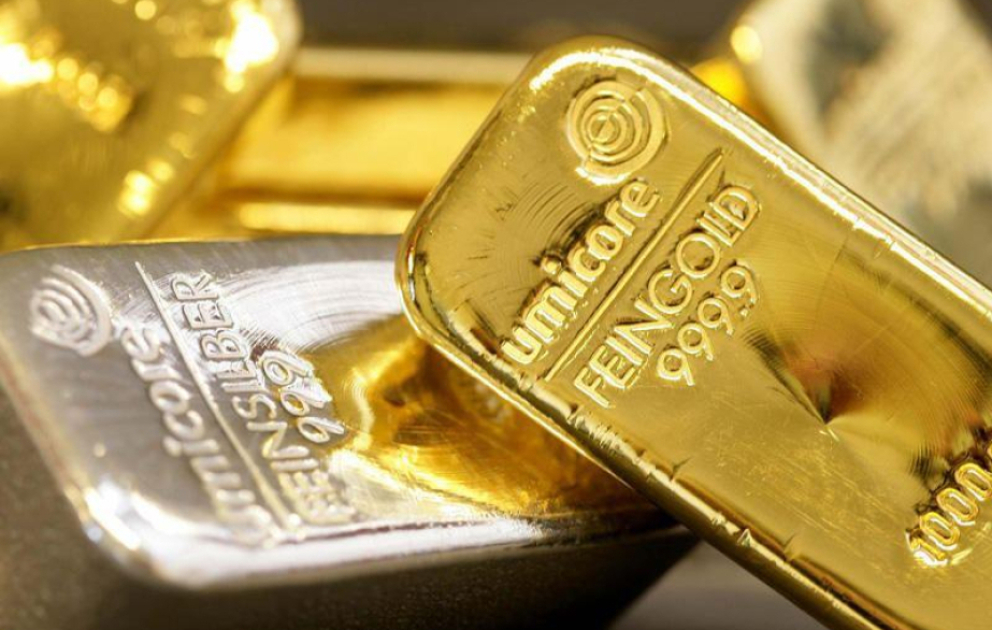 Gold and silver prices fall on global markets