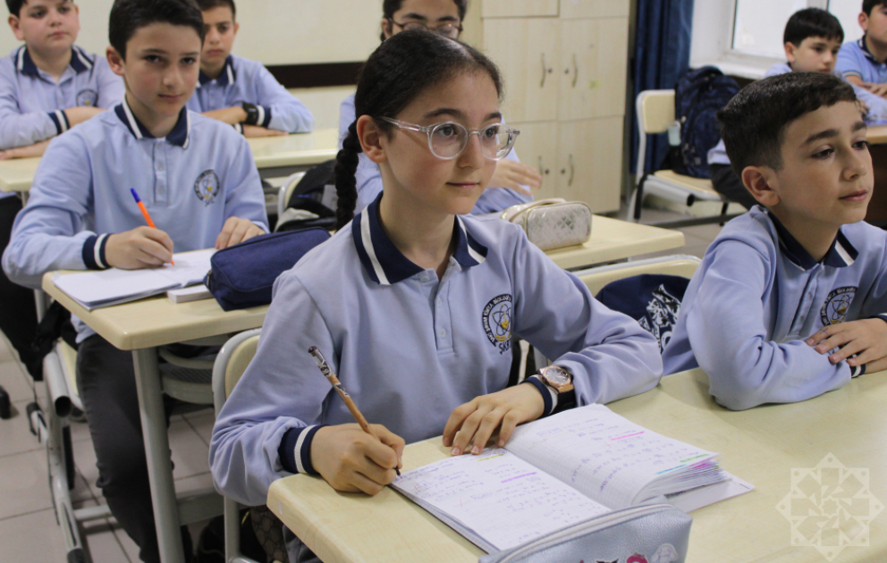 Şəki liseyindən ölkə rekordu - iki sinfin bütün şagirdləri yarımfinala yüksəlib