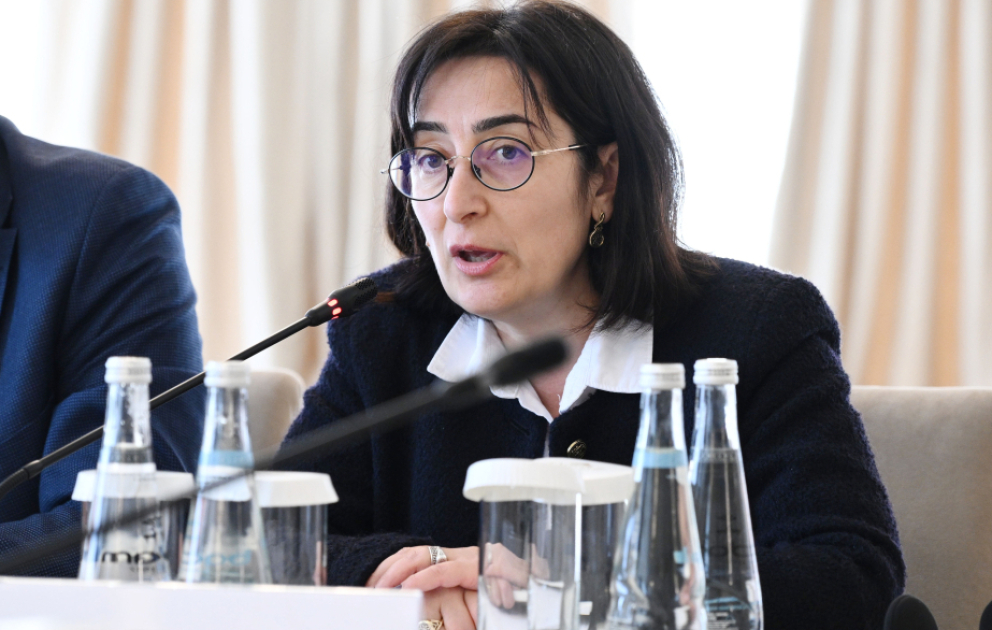 Erməni yazıçısı: Mediada nə qədər az aqressiya olarsa, sülh prosesi bir o qədər davamlı olacaq