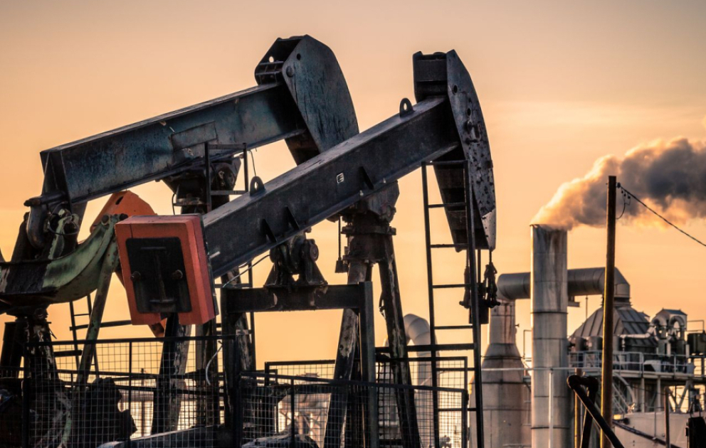Oil prices drop in global markets