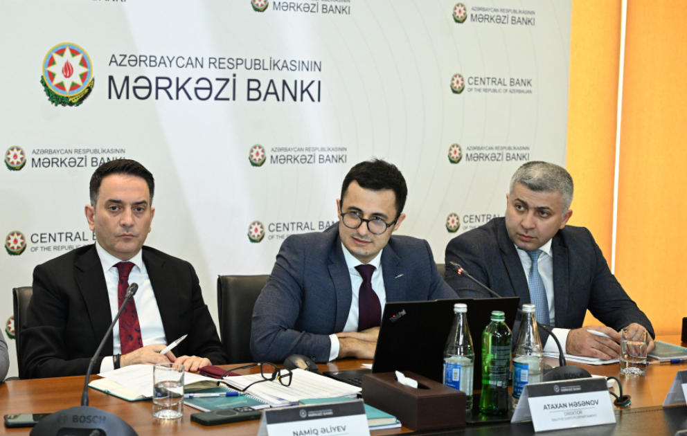 AMB: Son bir ildə maliyyə sektorunun aktivləri 4,4 milyard manat artıb