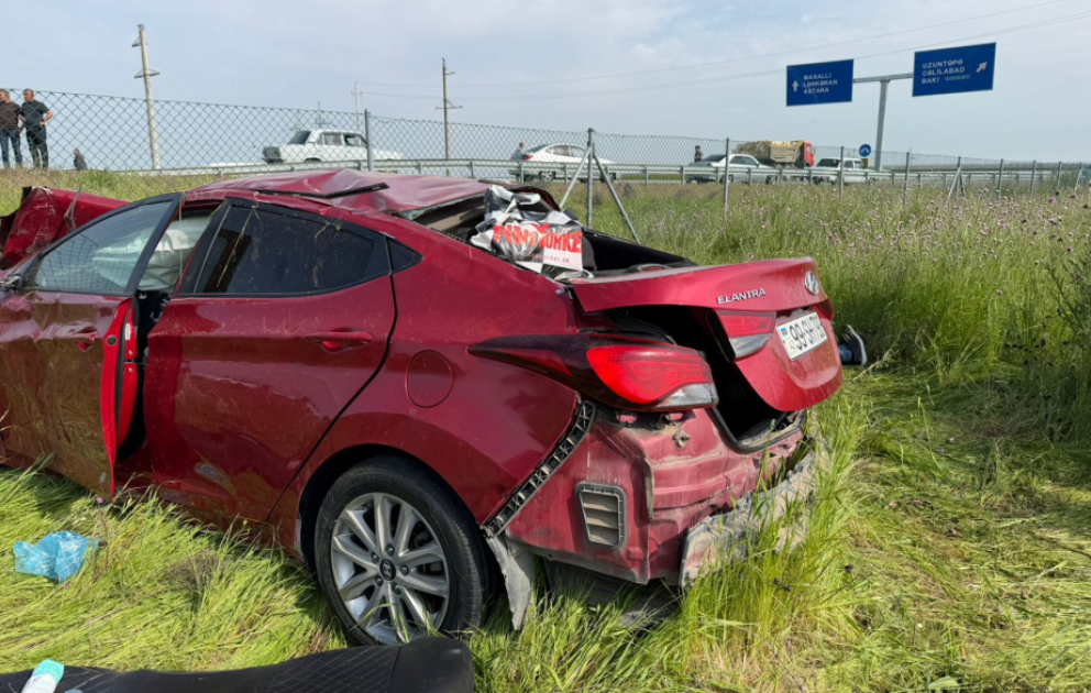 Cəlilabadda yol qəzası: 1 nəfər ölüb, 2 azyaşlı isə xəsarət alıb