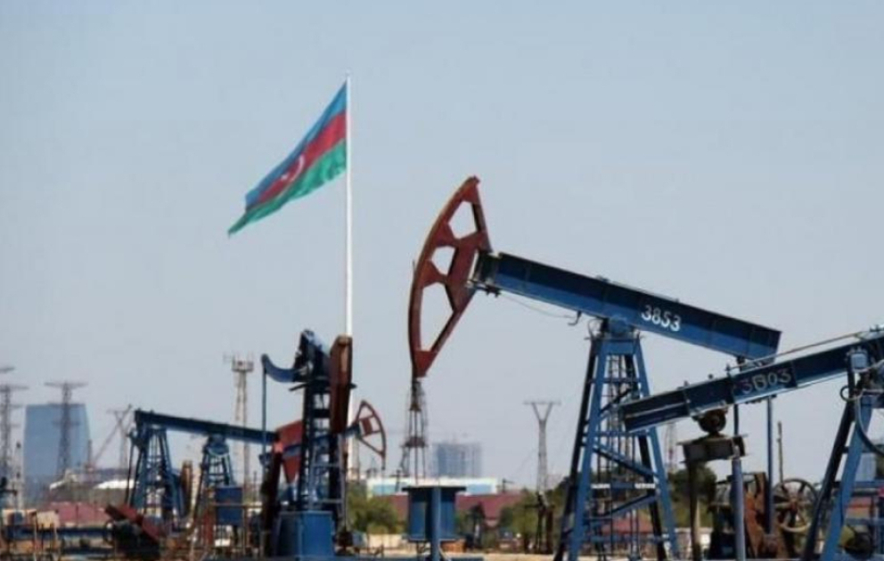 Azərbaycan nefti 104 dollara satılır