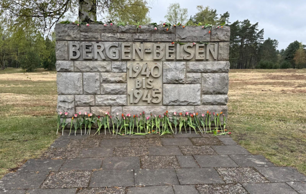 Bergen-Belzen hərbi əsir düşərgəsində həlak olmuş azərbaycanlı əsirlərin xatirəsi əbədiləşdirilib