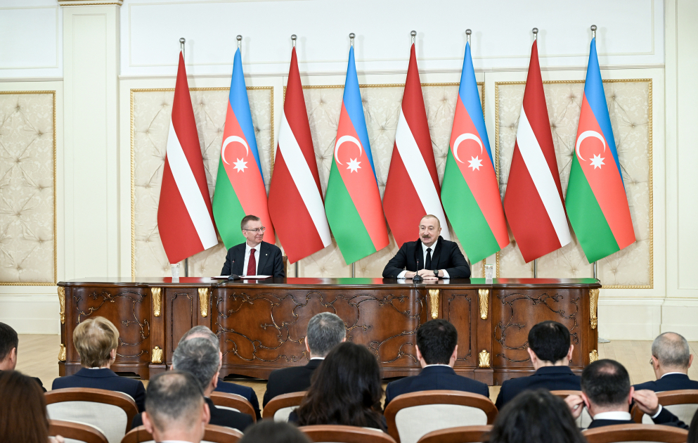 Azərbaycan Prezidenti İlham Əliyev və Latviya Prezidenti Edqars Rinkeviçs mətbuata bəyanatlarla çıxış ediblər