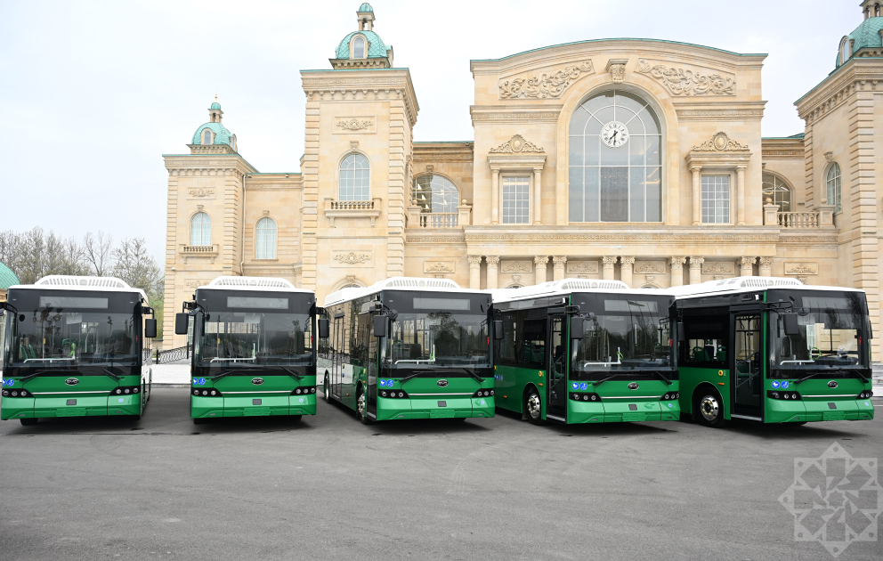 Azərbaycan dövləti tərəfindən İrpen şəhərinə 5 elektrik avtobusu hədiyyə olunub