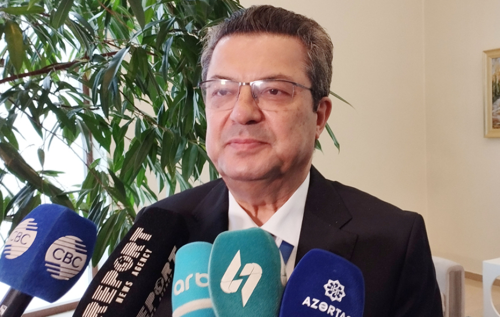 Türk professor: Azərbaycan oftalmologiyası bir çox ölkələrə nümunə olacaq templə irəliləyir
