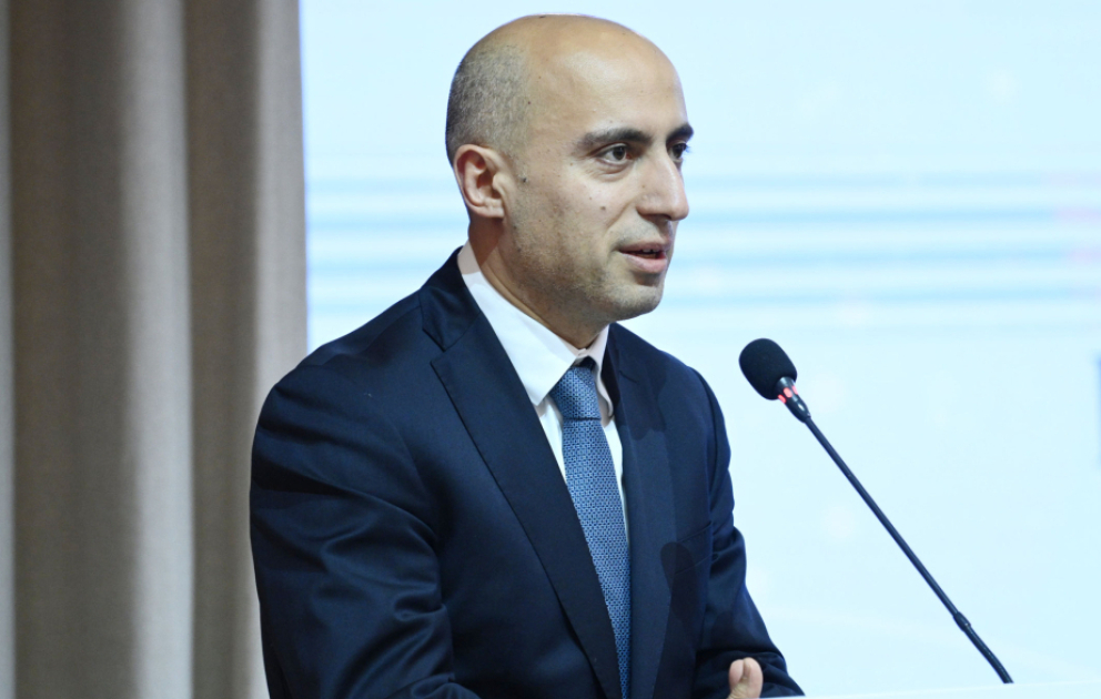 Emin Əmrullayev: Təhsilin ən vacib iştirakçısı uşaqlardır