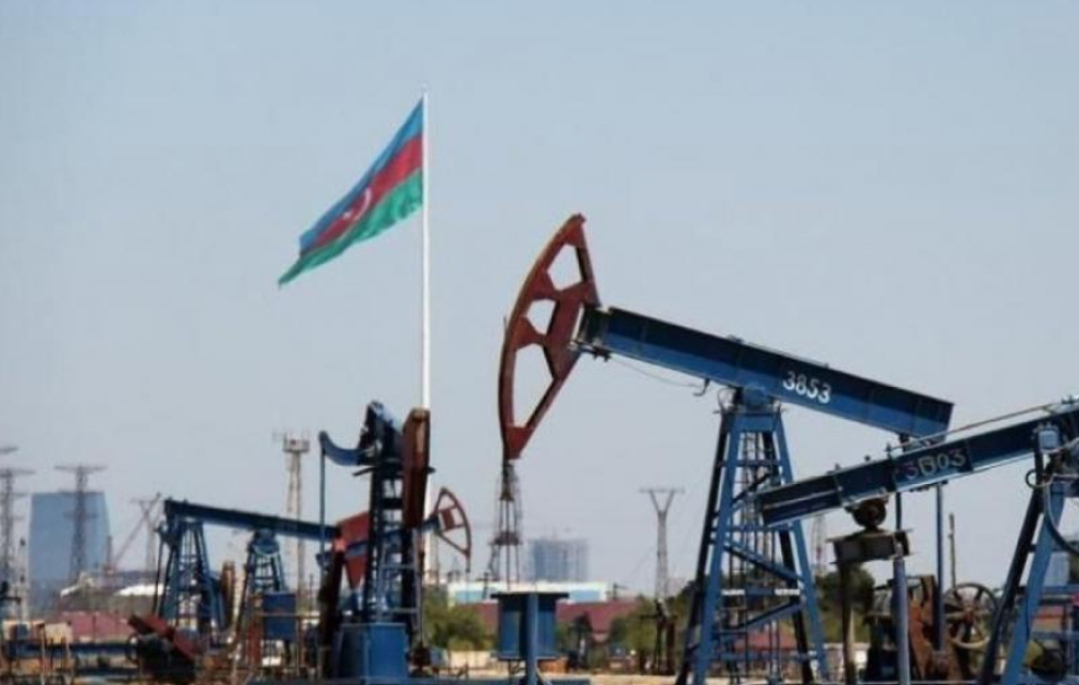 Азербайджанская нефть торгуется по цене 122 доллара