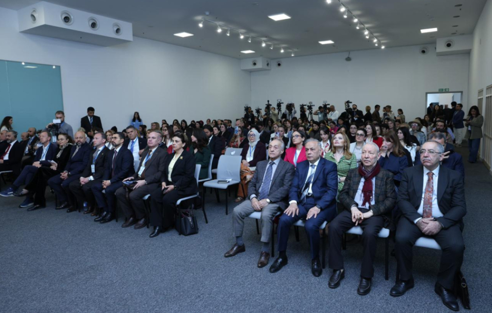 Bakıda xalçaçılıq sənətinə həsr olunan beynəlxalq festivalın açılışı olub