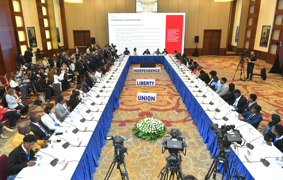 “Postkolonial dövrdə gənclərin rolunun gücləndirilməsi” mövzusunda beynəlxalq Gənclər Forumuna yekun vurulub