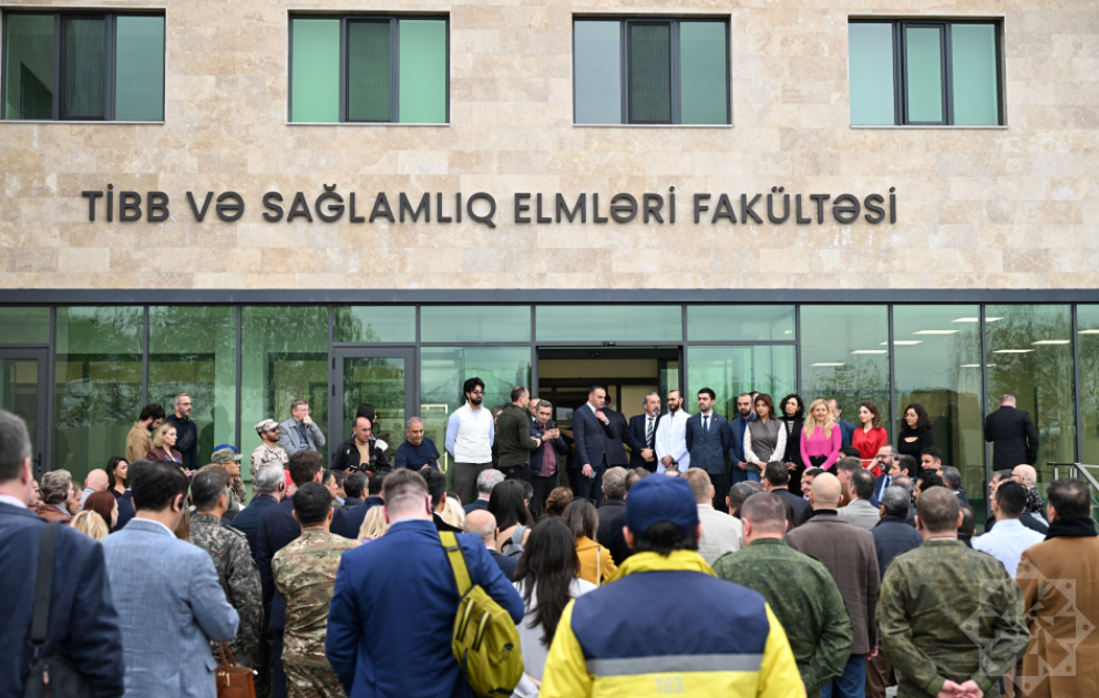 Diplomatik korpusun nümayəndələri Qarabağ Universitetinin Klinikası ilə tanış olublar