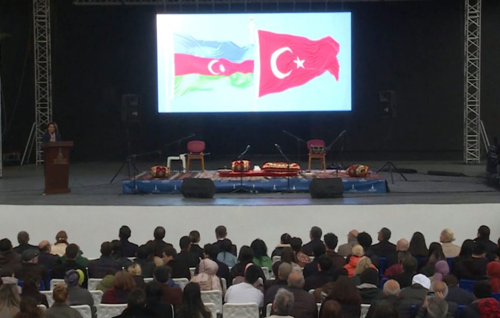 Bakı ilə İzmirin qardaşlaşmasının 40-cı ildönümü qeyd edilib