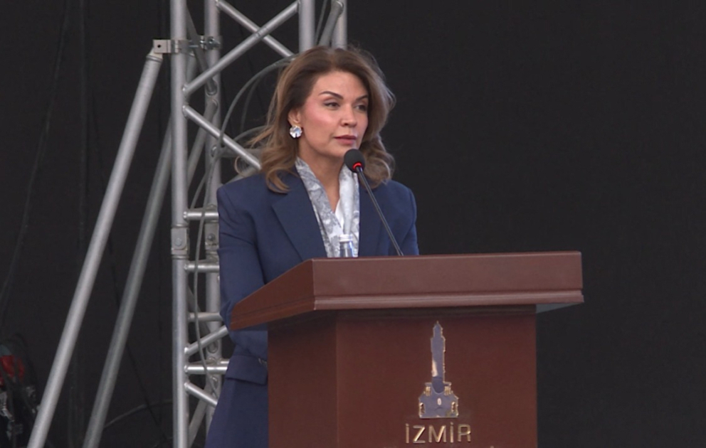 Отмечена 40-я годовщина побратимства Баку и Измира