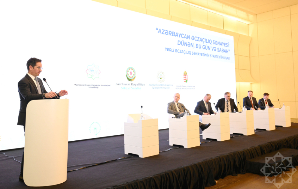 "Əczaçılıqda rəqəmsallaşma və süni intellekt transformasiyasının yerli əczaçılıq istehsalına təsiri" - Panel müzakirə