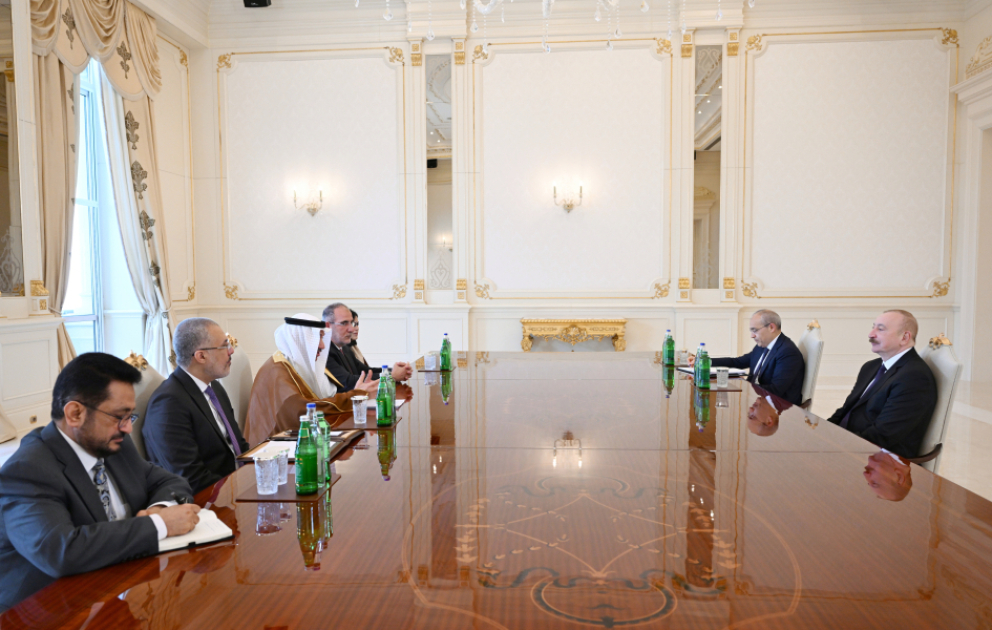 President Ilham Aliyev received delegation led by Chairman of the Islamic Development Bank Group