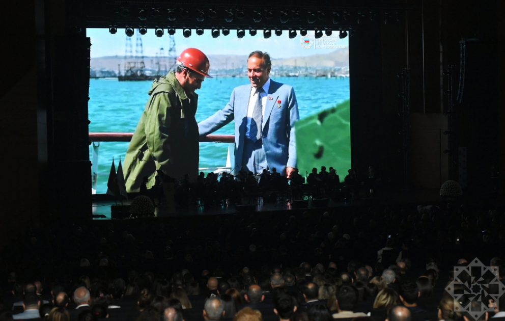 Ulu Öndər Heydər Əliyevin xatirəsinə həsr edilən konsert proqramı təşkil olunub