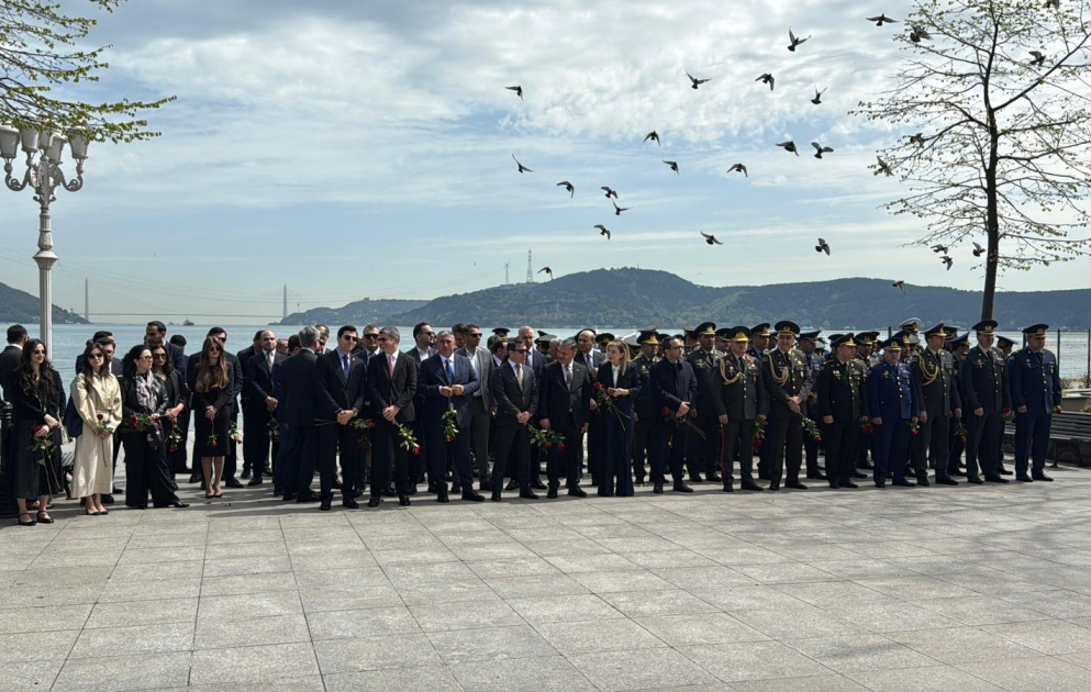Ümummilli Liderin əziz xatirəsi İstanbulda ehtiramla yad edilib