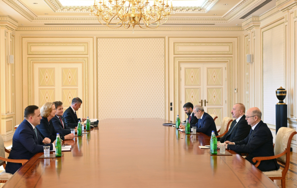 Präsident Ilham Aliyev empfängt Vorstandsvorsitzende von bp