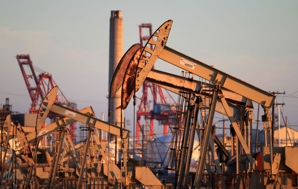 На мировых биржах снизились цены на нефть